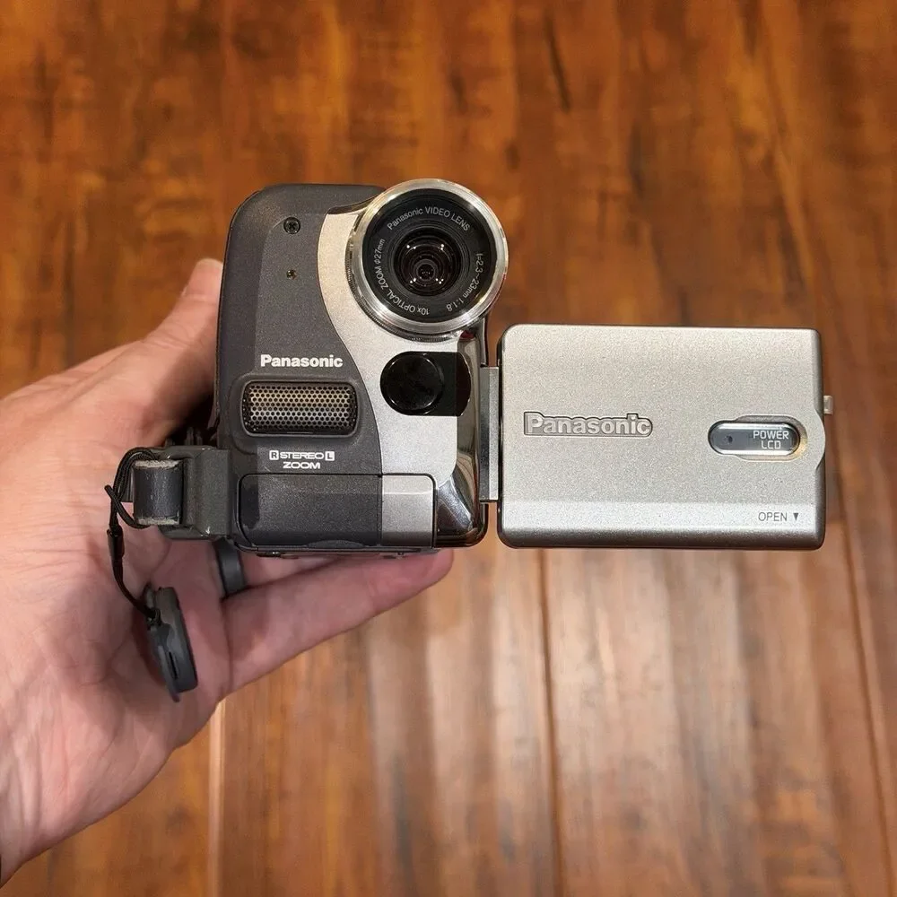Panasonic PV-GS55 Compact Camcorder Palmcorder with Microphone & Charger - Works